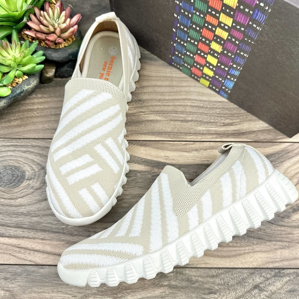 NIB BERNIE MEV Peppa 39 White/Nude Slip On Stretch Knit Comfort Sneakers